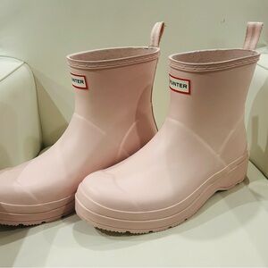 Hunter Women's Blush Rain Boots